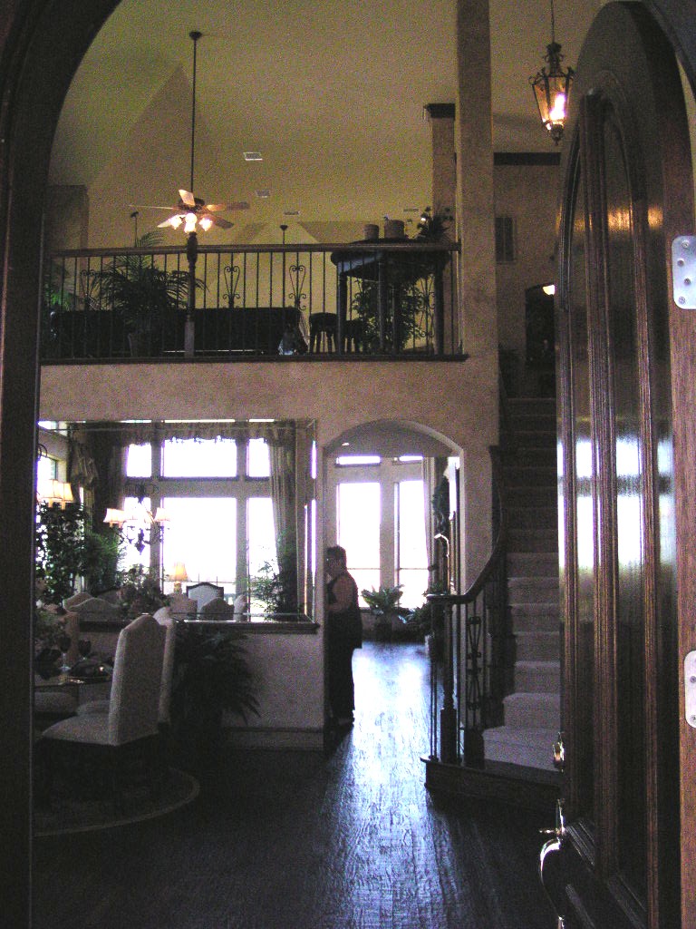 Pictures of the Grand Tahoe II Entry